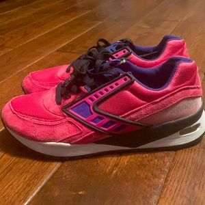 BROOKS Retro Vintage Running Shoes - Women’s Size 8.5